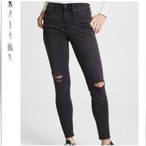 Madewell Hi Riser 9” black Skinny Skinny distressed Jeans.  EUC 26